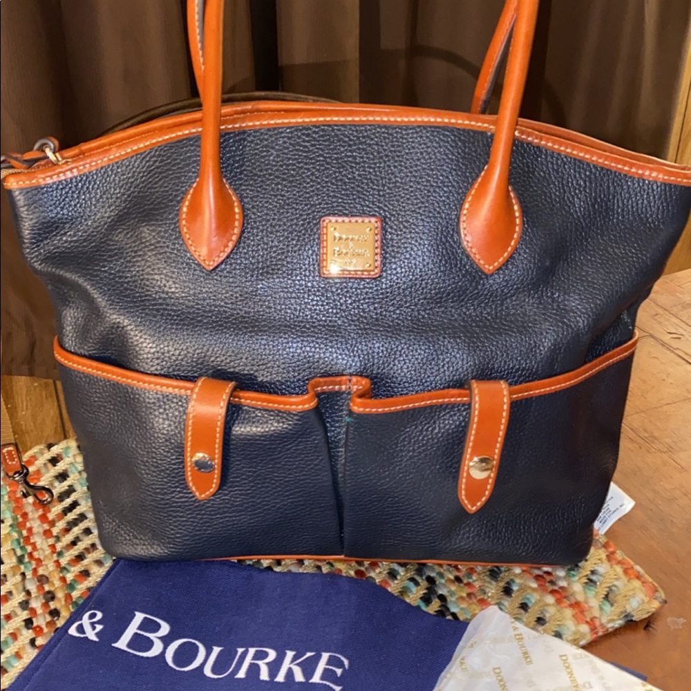 MWOT:DOONEY & BURKE NAVY BLUE PURSE - Picture 6 of 9